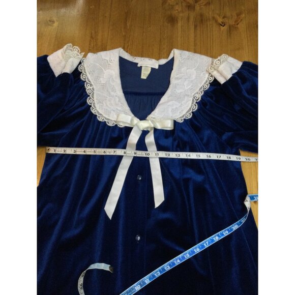 Vintage Komar Long Blue Velvet Robe Lace Trim Nightgown Size M Pockets - Picture 6 of 7